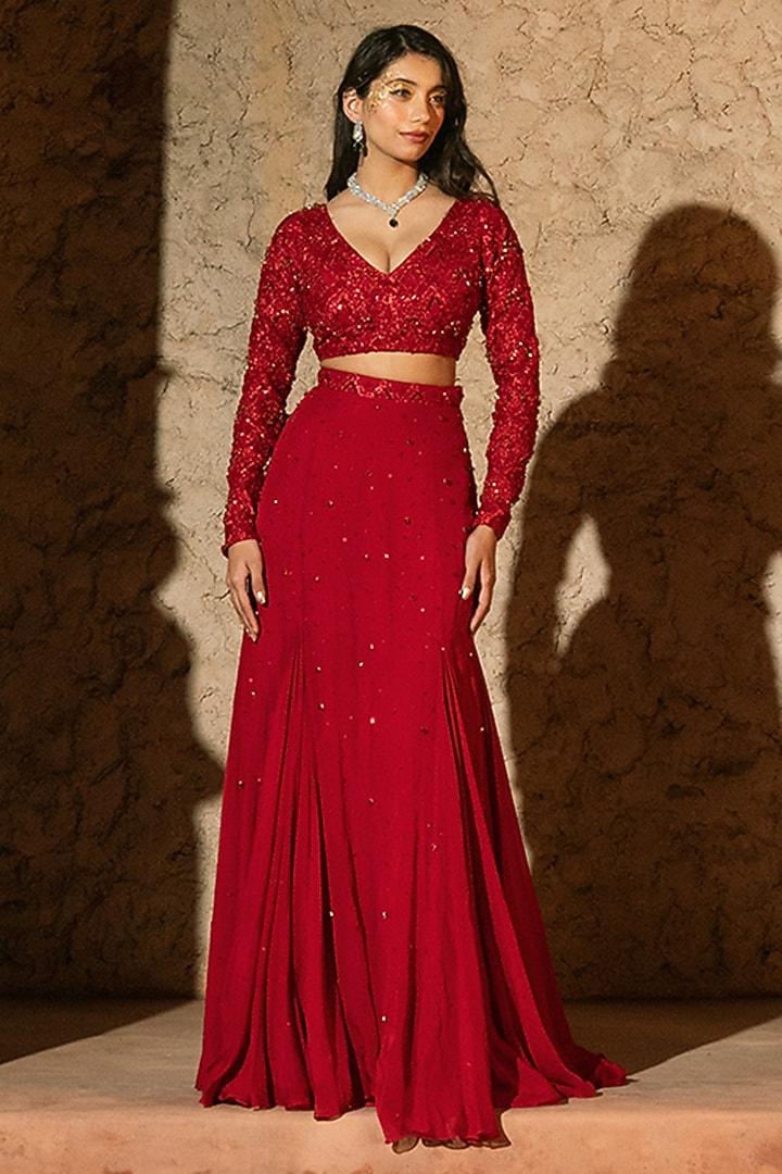 Red Organza & Shantoon Paneled Skirt Set by Silky Bindra at Pernia's Pop Up Shop