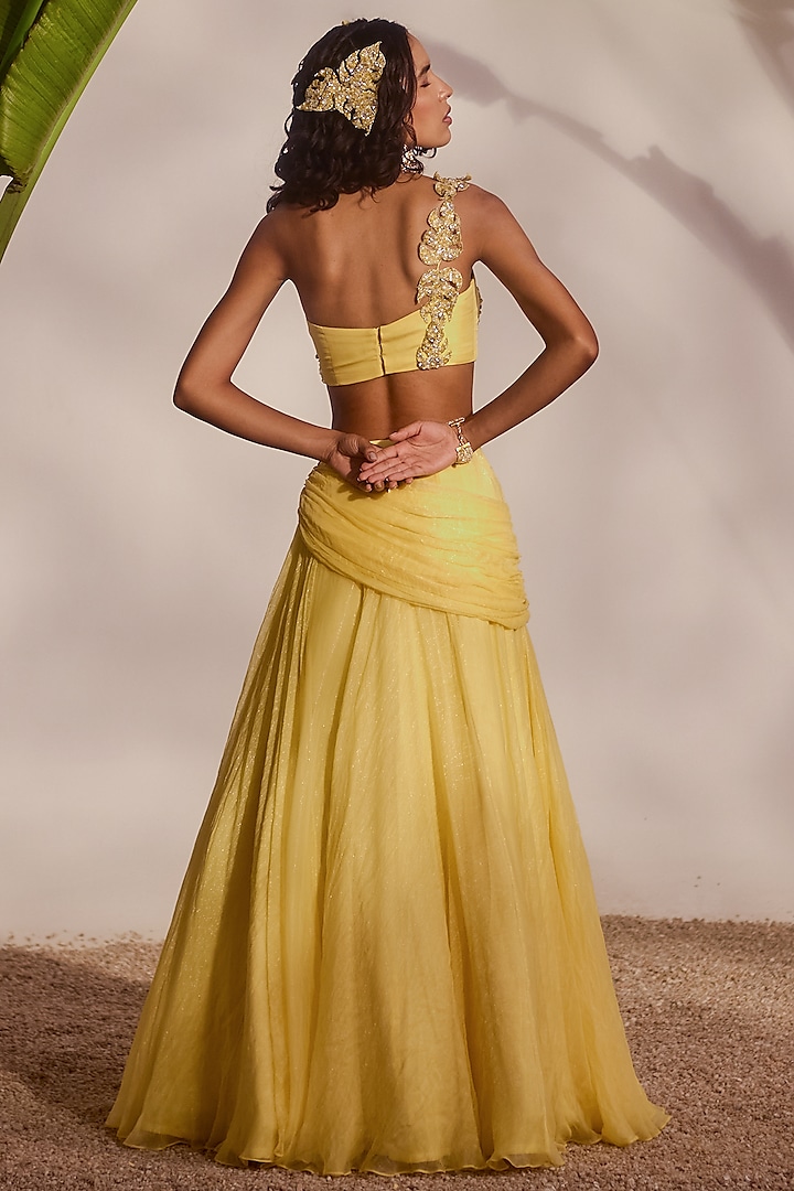 Butter Yellow Shimmer Chiffon & Organza Wedding Lehenga Set by Silky Bindra at Pernia's Pop Up Shop
