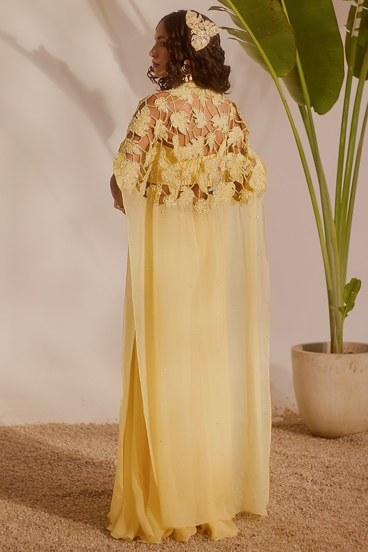 Butter Yellow Shantoon & Organza Embroidered Cape Set by Silky Bindra at Pernia's Pop Up Shop