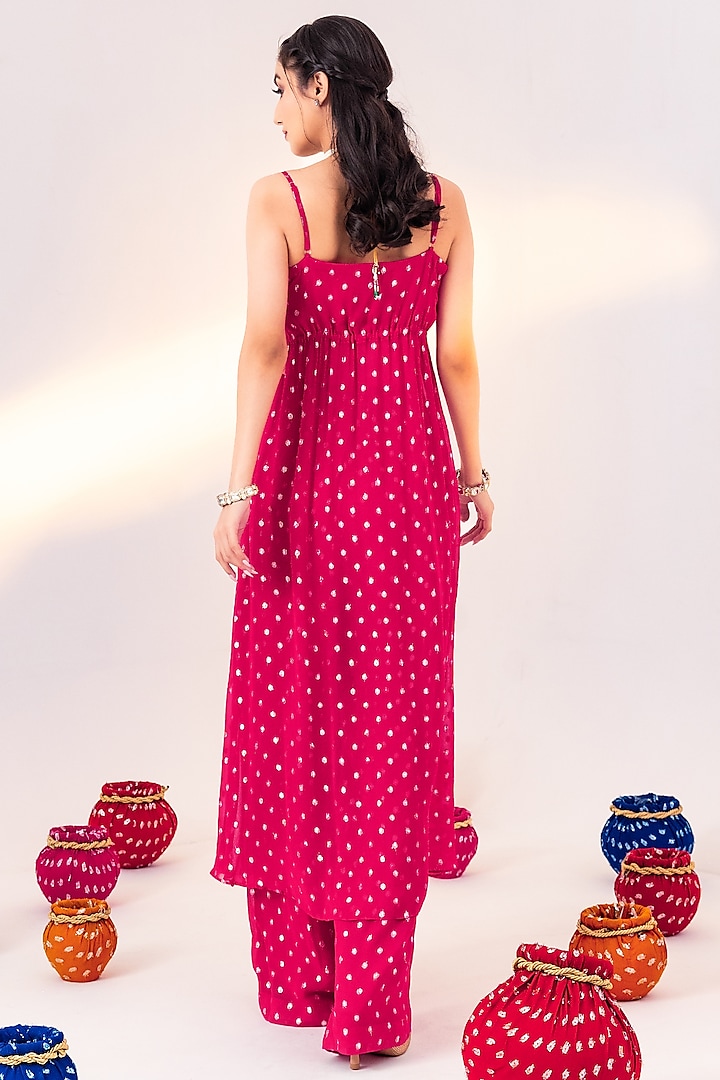 Rani Pink Georgette & Shantoon Embroidered Tunic Set by Silky Bindra at Pernia's Pop Up Shop