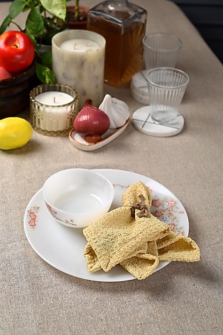 Yellow Crepe Napkins (Set of 4) by Solasta