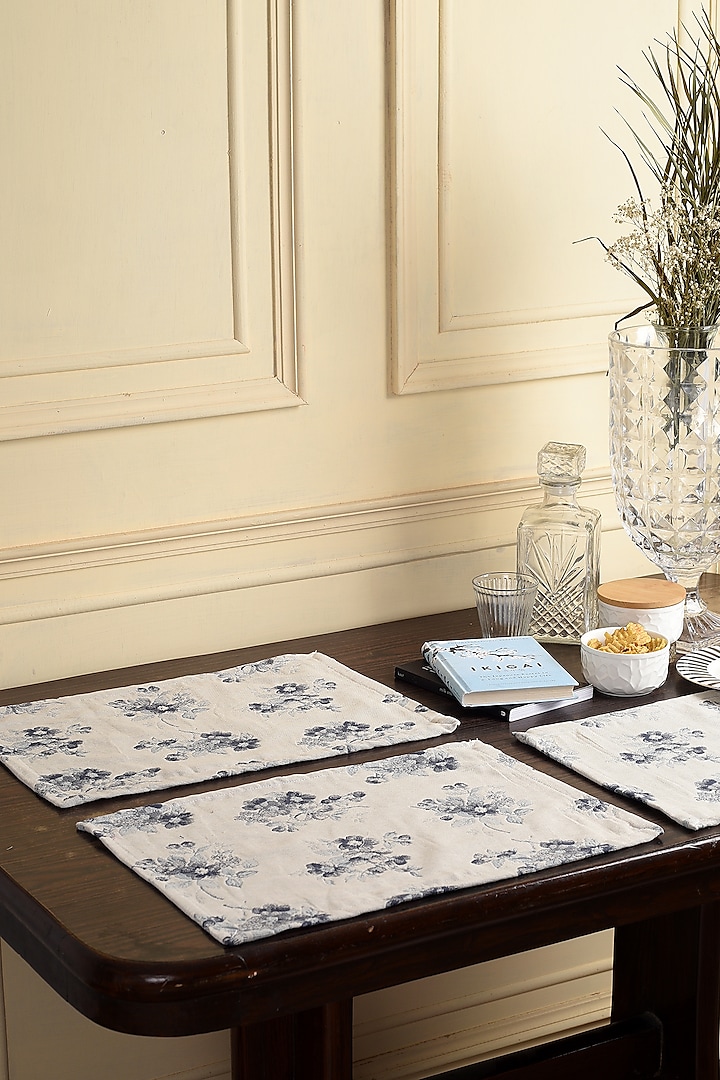 White Cotton Floral Reversible Placemats (Set of 6) by Solasta