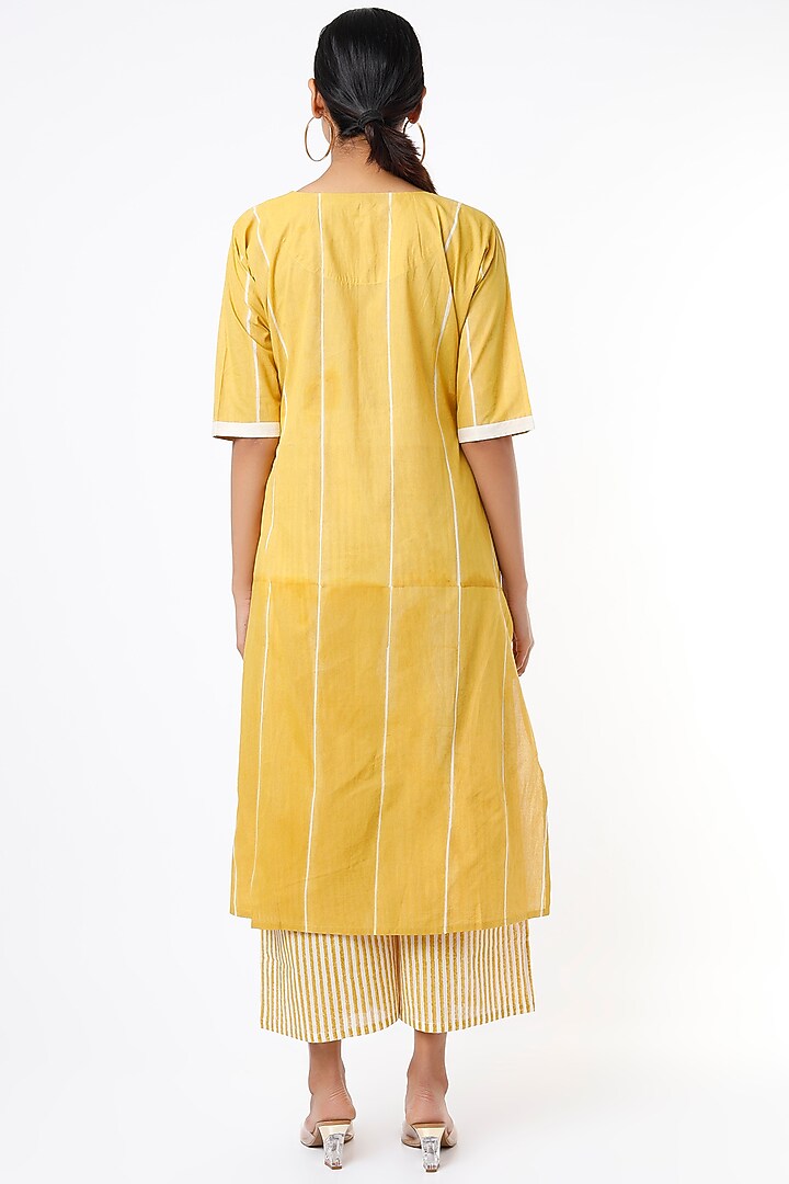 Yellow Block Printed Kurta Set by BANANA Labs at Pernia's Pop Up Shop