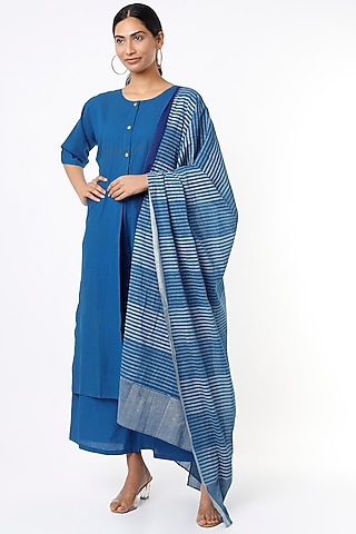 Indigo Kurta Set With Hand Block Printed Dupatta by BANANA Labs