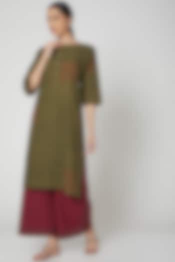 Olive Green Printed Kurta Set by BANANA Labs at Pernia's Pop Up Shop