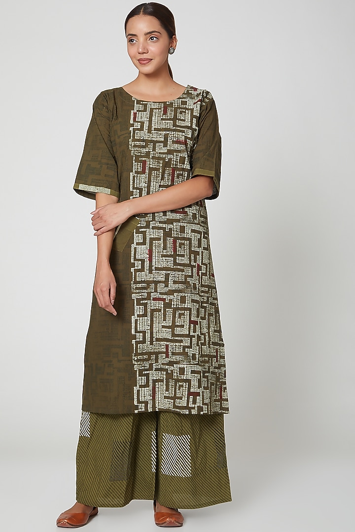 Olive Green Cotton Printed Kurta Set by BANANA Labs at Pernia's Pop Up Shop