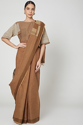 Brown Cotton Geometric Printed Crop Top by BANANA Labs
