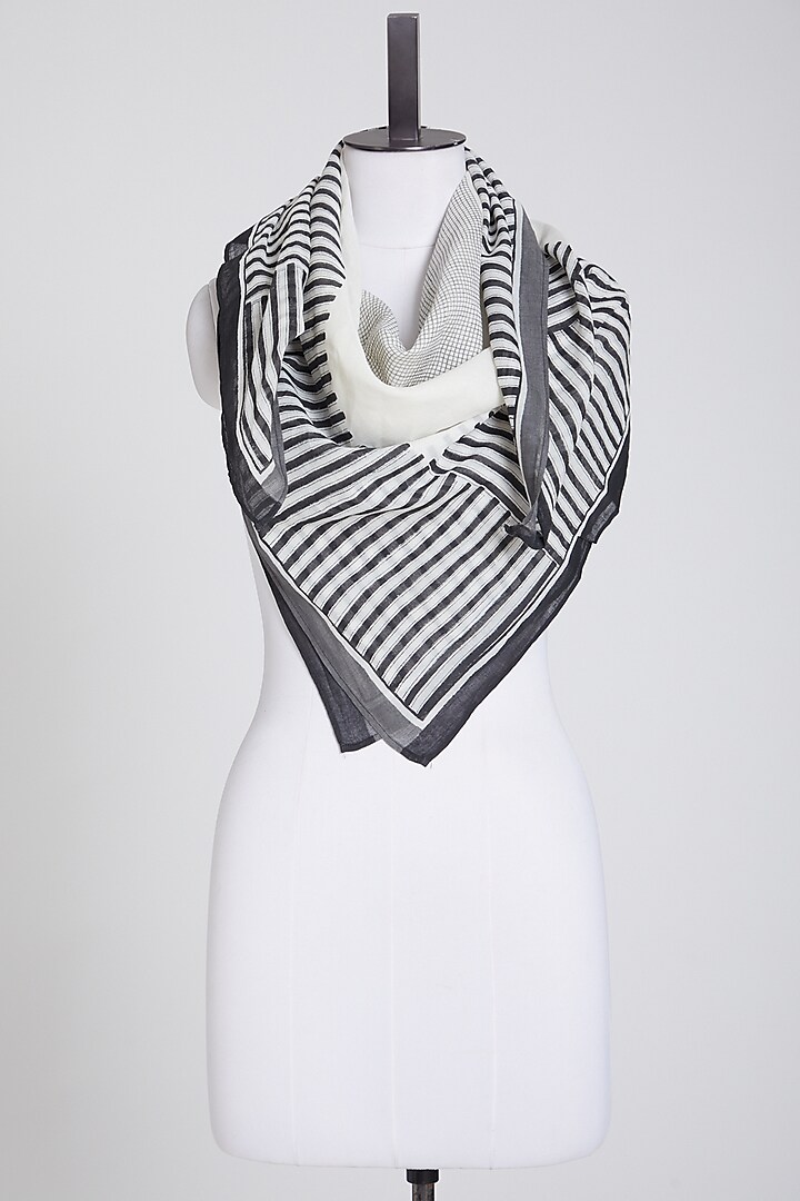 Black & White Scarf In Cotton by BANANA Labs