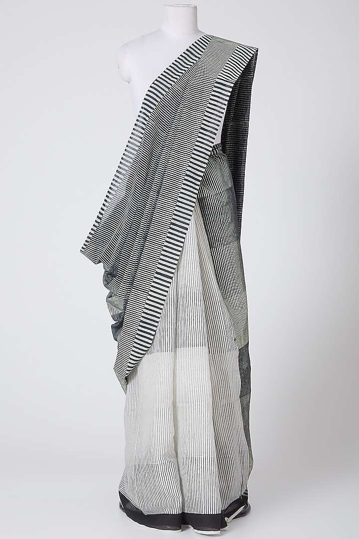 Grey & White Printed Saree by BANANA Labs
