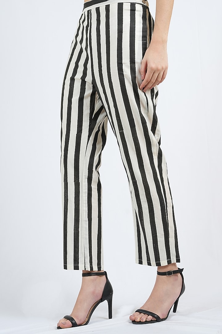 Black & White Cotton Striped Kurta Set by BANANA Labs at Pernia's Pop Up Shop