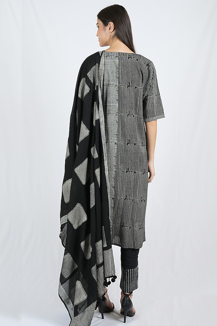 Black Cotton Striped Kurta Set by BANANA Labs at Pernia's Pop Up Shop
