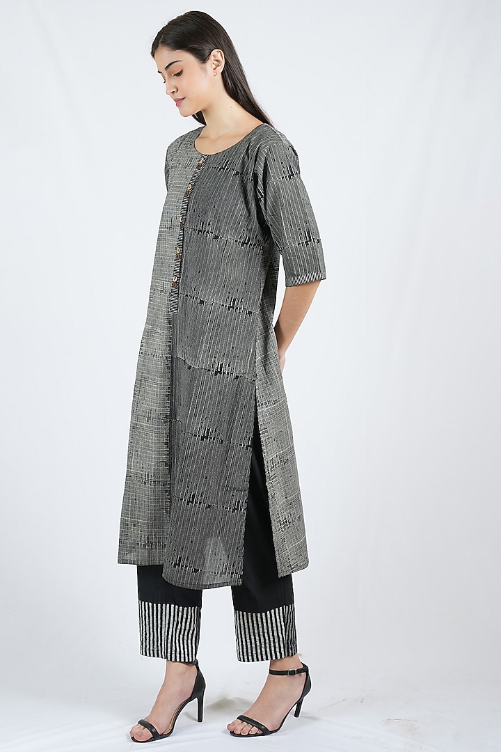 Black Cotton Striped Kurta Set by BANANA Labs at Pernia's Pop Up Shop
