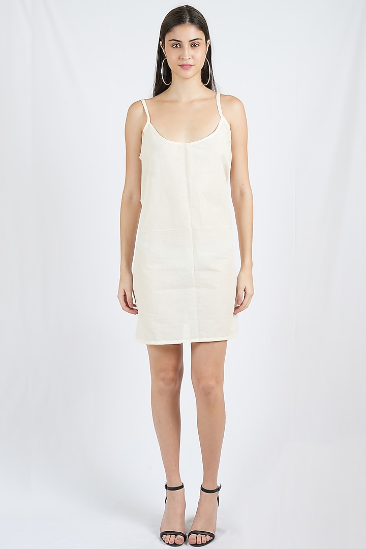 White Cotton Mul Geometric Printed Kaftan Set by BANANA Labs at Pernia's Pop Up Shop