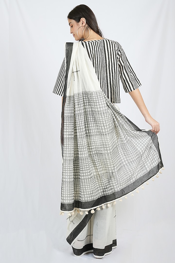 White & Black Cotton Geometric Printed Festive Saree Set by BANANA Labs at Pernia's Pop Up Shop