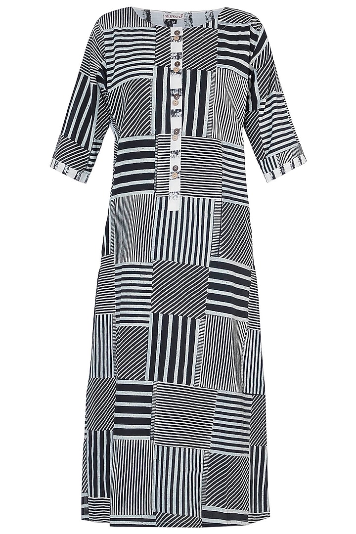 Black Geometric Block Printed Kurta by BANANA Labs at Pernia's Pop Up Shop