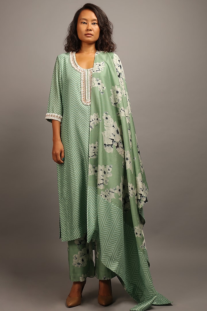 Moss Green Chanderi Kurta Set by Sailex at Pernia's Pop Up Shop