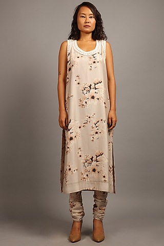 Grey Chanderi Silk Kurta Set by Sailex