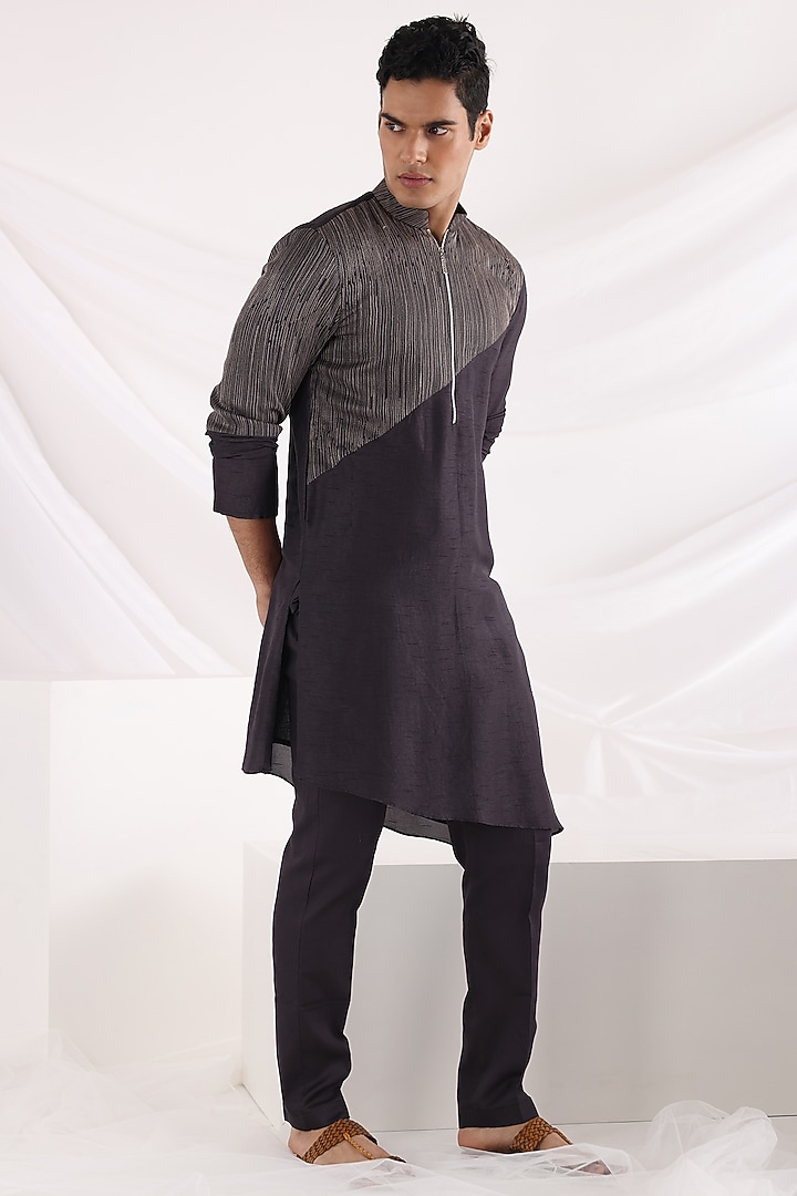 Charcoal Black Bam Silk Embroidered kurta Set by Smriti By Anju Agarwal Men at Pernia's Pop Up Shop