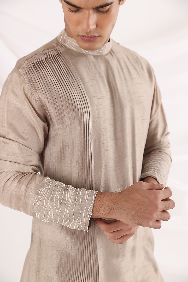 Beige Bams Silk Kurta Set by Smriti By Anju Agarwal Men at Pernia's Pop Up Shop