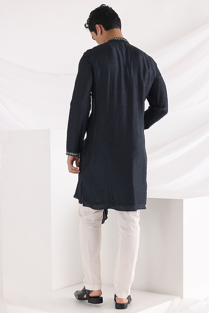 Midnight Bam Silk Embroidered Kurta Set by Smriti By Anju Agarwal Men at Pernia's Pop Up Shop