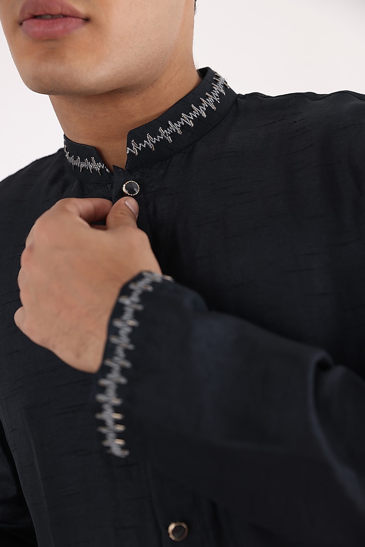 Midnight Blue Linen Satin Embroidered Nehru Jacket Set by Smriti By Anju Agarwal Men at Pernia's Pop Up Shop