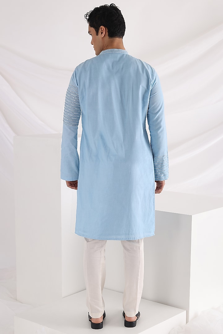 Sky Blue Linen Crepe Kurta Set by Smriti By Anju Agarwal Men at Pernia's Pop Up Shop