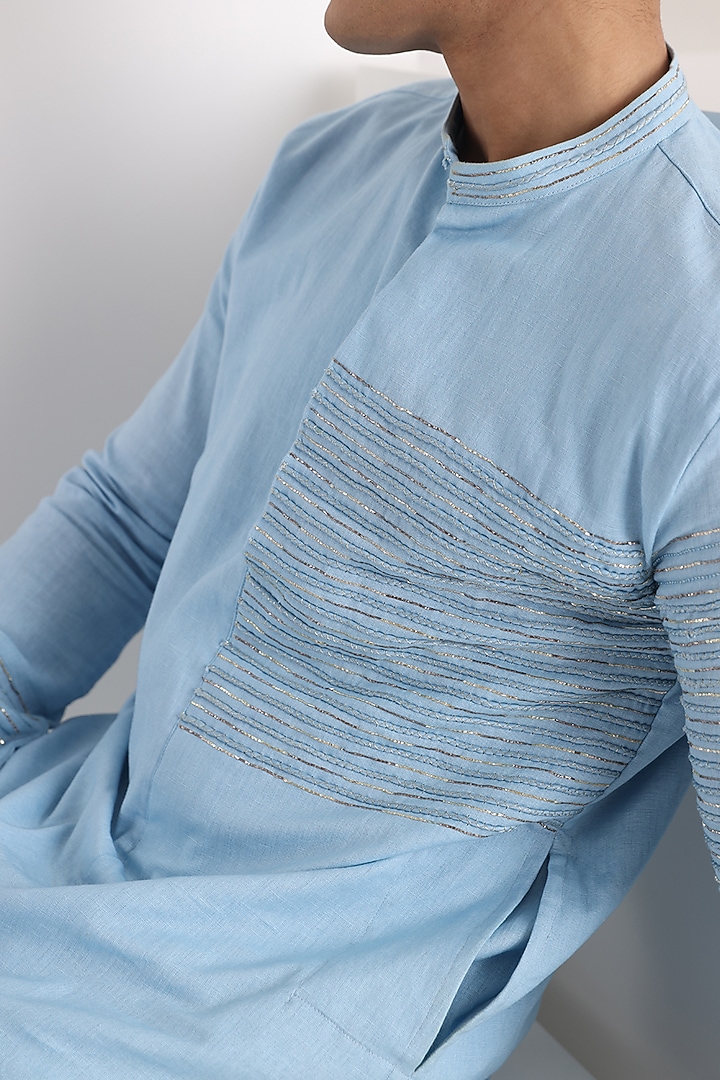 Sky Blue Linen Crepe Kurta Set by Smriti By Anju Agarwal Men at Pernia's Pop Up Shop