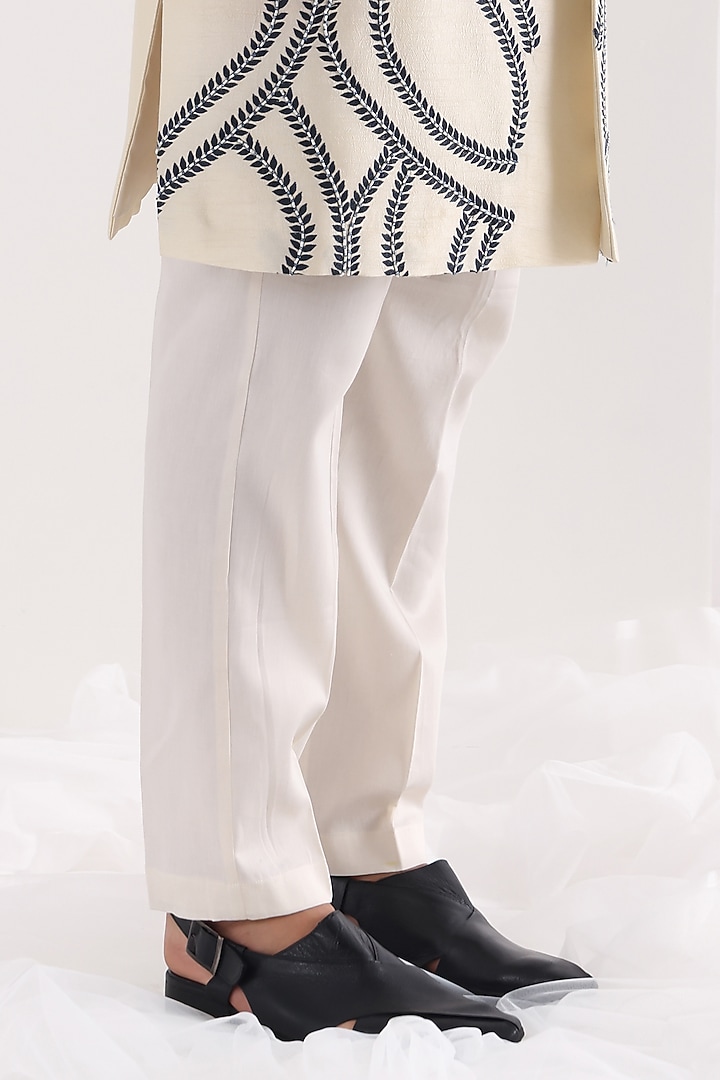 Ivory Bam Silk Wedding Sherwani Set by Smriti By Anju Agarwal Men at Pernia's Pop Up Shop