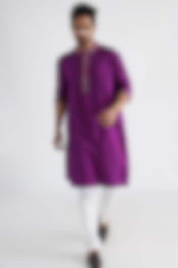 Purple Bemberg Silk Mulmul Embroidered Kurta Set by Smriti By Anju Agarwal Men