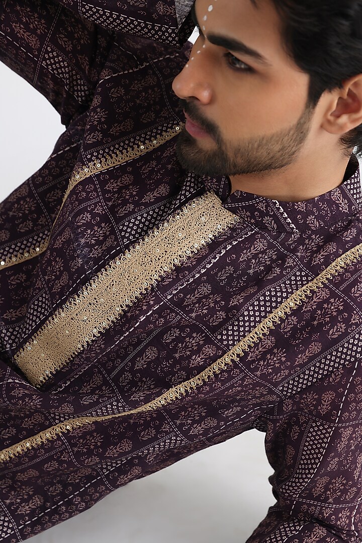 Brown Muslin Mulmul Printed & Hand Embroidered Kurta Set by Smriti By Anju Agarwal Men at Pernia's Pop Up Shop