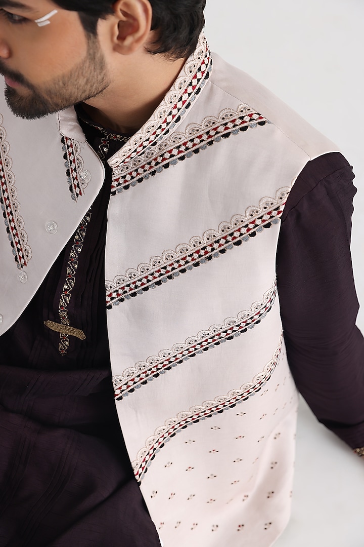 Off-White Linen Satin Hand & Machine Embroidered Nehru Jacket by Smriti By Anju Agarwal Men at Pernia's Pop Up Shop