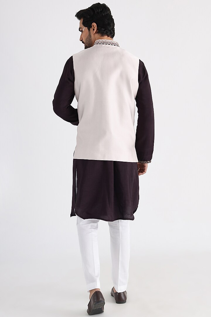 Off-White Linen Satin Hand & Machine Embroidered Bundi Jacket Set by Smriti By Anju Agarwal Men at Pernia's Pop Up Shop