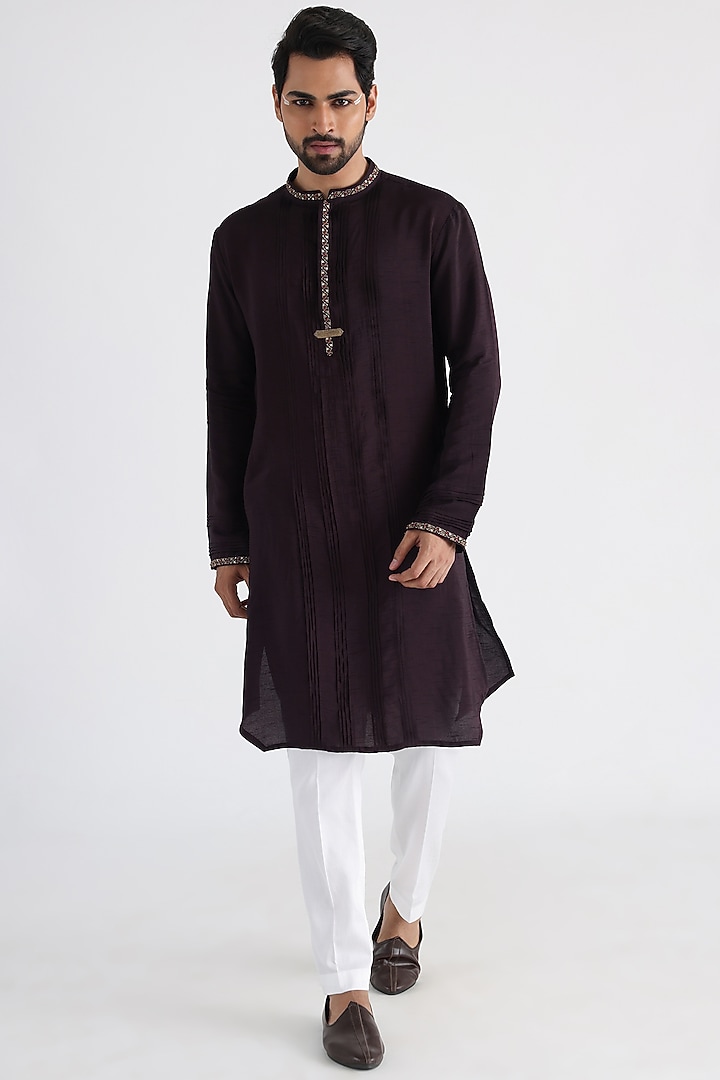 Off-White Linen Satin Hand & Machine Embroidered Bundi Jacket Set by Smriti By Anju Agarwal Men at Pernia's Pop Up Shop