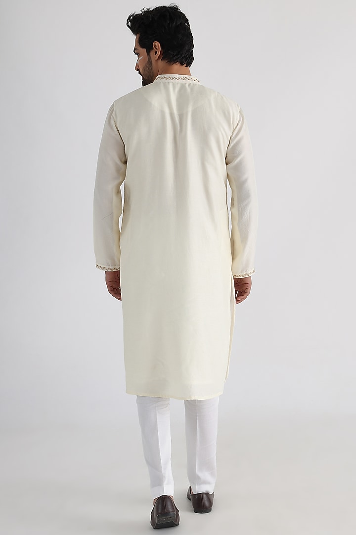 Off-White & Brown Linen Bemberg Silk Mulmul Thread Hand Embroidered Kurta Set by Smriti By Anju Agarwal Men at Pernia's Pop Up Shop