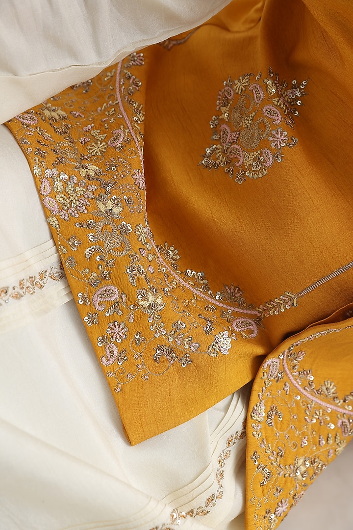 Yellow Bemberg Silk Hand Embroidered Bundi Jacket Set by Smriti By Anju Agarwal Men at Pernia's Pop Up Shop