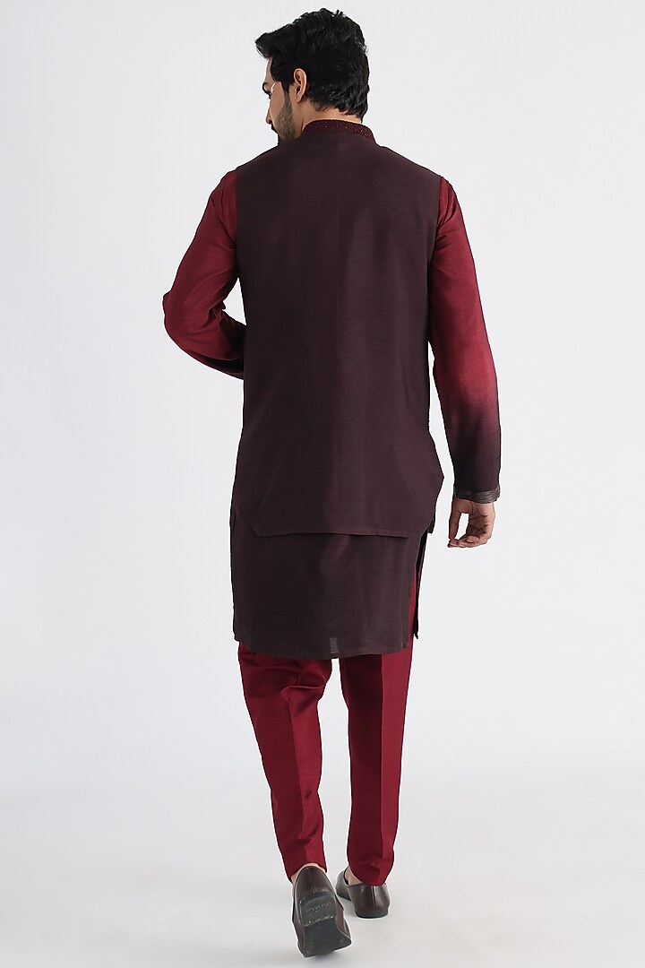 Maroon Bemberg Silk Embroidered Indo-Western by Smriti By Anju Agarwal Men at Pernia's Pop Up Shop