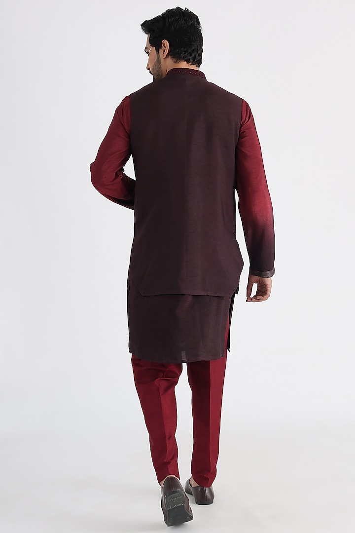 Brown Bemberg Silk Embroidered Wedding Indowestern Set by Smriti By Anju Agarwal Men at Pernia's Pop Up Shop