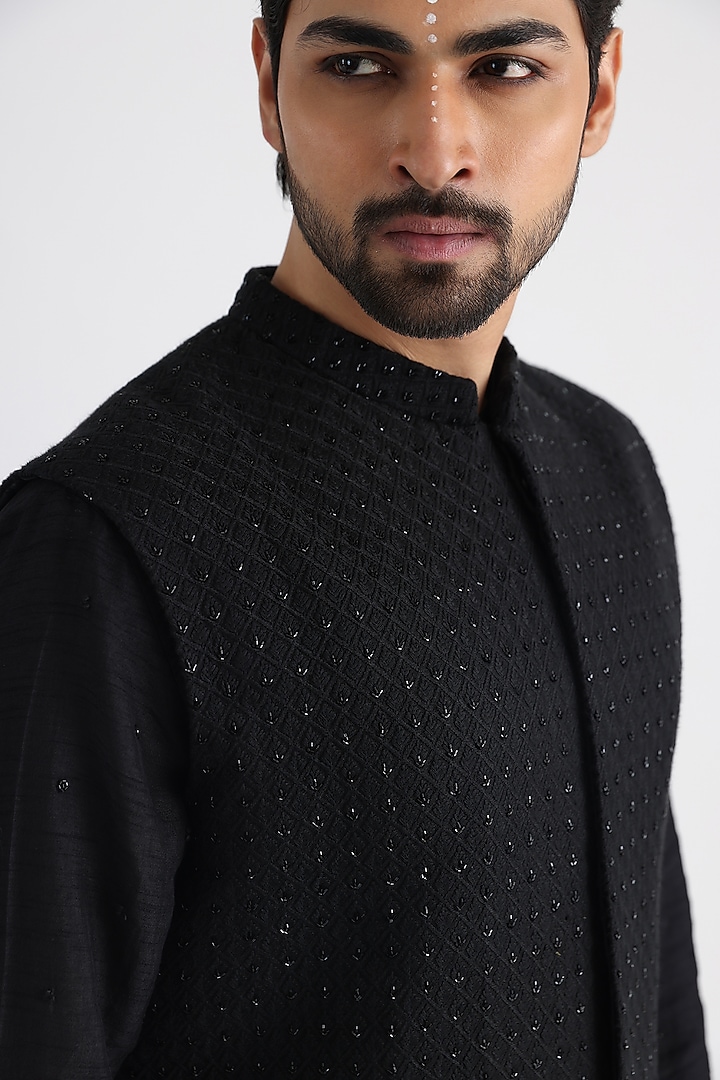 Black Bemberg Silk Embroidered Nehru Jacket by Smriti By Anju Agarwal Men at Pernia's Pop Up Shop