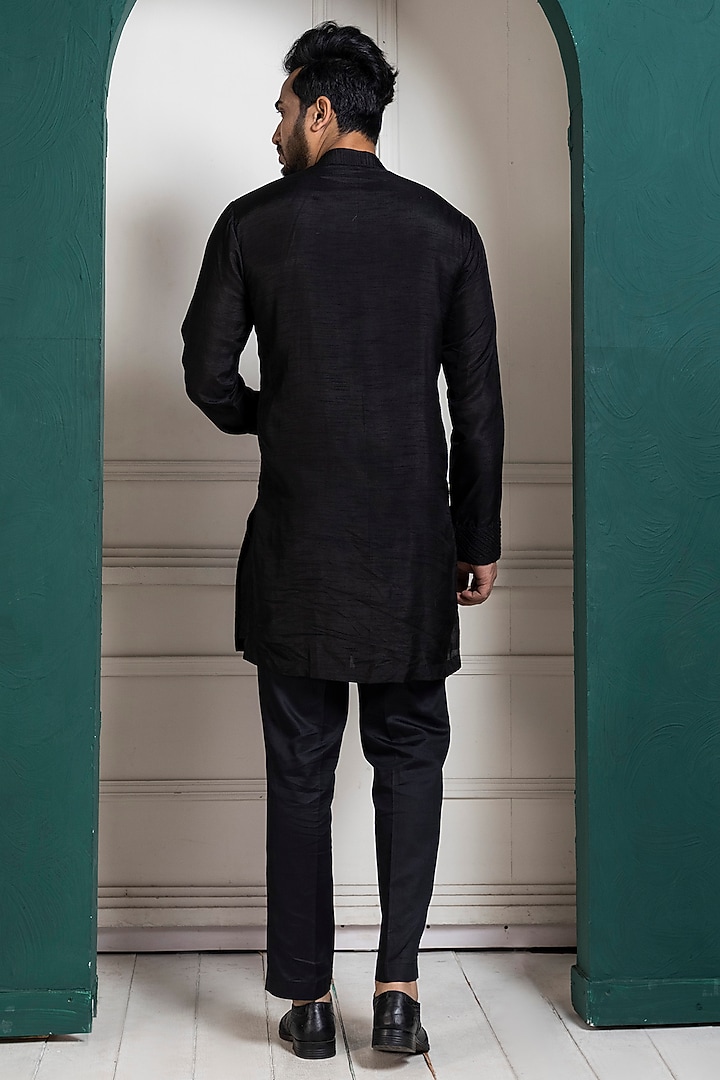 Midnight Black Silk Bead Hand Embroidered Kurta Set by Smriti by Anju Agarwal Men at Pernia's Pop Up Shop