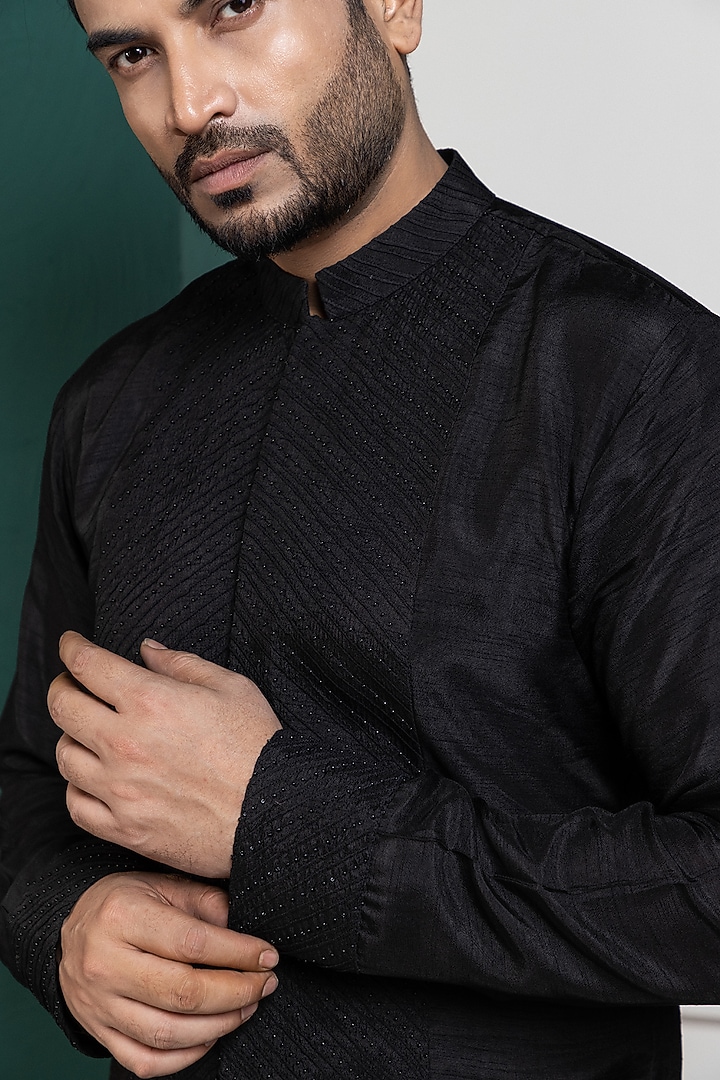 Midnight Black Silk Bead Hand Embroidered Kurta Set by Smriti by Anju Agarwal Men at Pernia's Pop Up Shop
