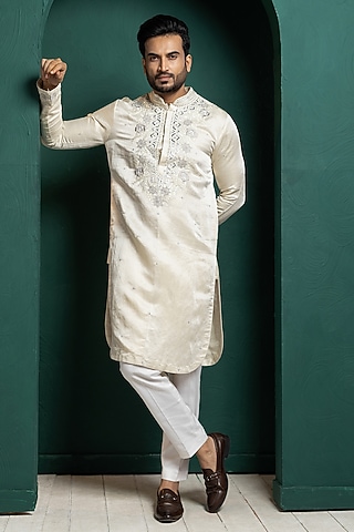 White Tissue & Linen Satin Floral Embroidered Kurta Set by Smriti by Anju Agarwal Men