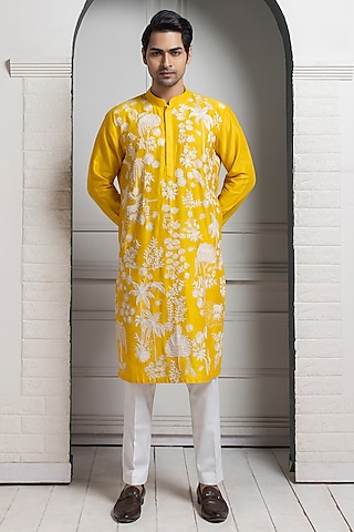 Yellow Chanderi Thread Embroidered Kurta Set by Smriti by Anju Agarwal Men