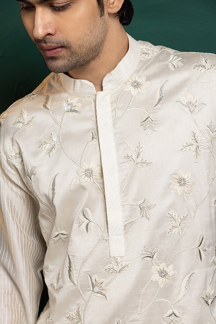 Ivory Chanderi Floral Embroidered Kurta Set by Smriti by Anju Agarwal Men at Pernia's Pop Up Shop