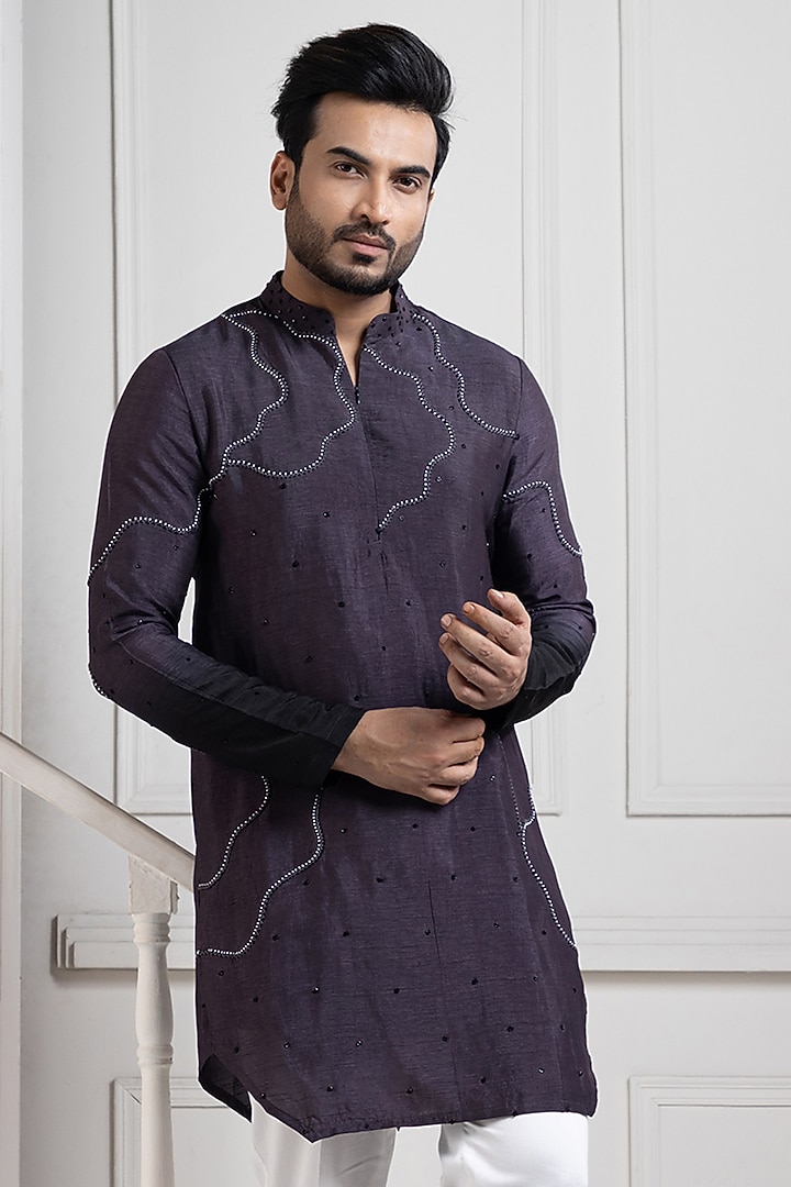 Navy Bam Silk Bead Embroidered Asymmetrical Kurta Set by Smriti by Anju Agarwal Men at Pernia's Pop Up Shop