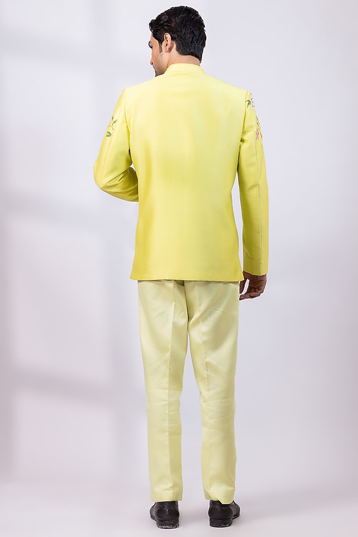 Parrot Green Chanderi Silk Handpainted Wedding Bandhgala Set by Smriti By Anju Agarwal Men at Pernia's Pop Up Shop