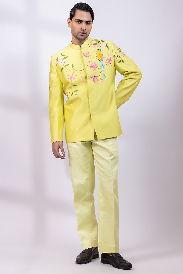 Parrot Green Chanderi Silk Handpainted Wedding Bandhgala Set by Smriti By Anju Agarwal Men at Pernia's Pop Up Shop