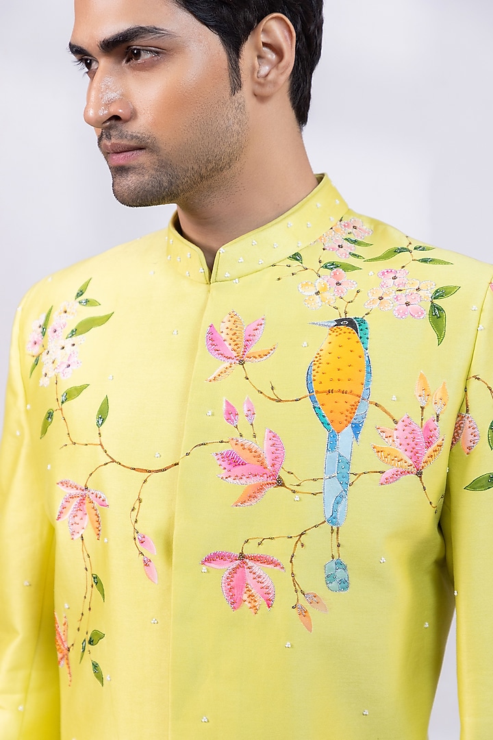 Parrot Green Chanderi Silk Handpainted Wedding Bandhgala Set by Smriti By Anju Agarwal Men at Pernia's Pop Up Shop