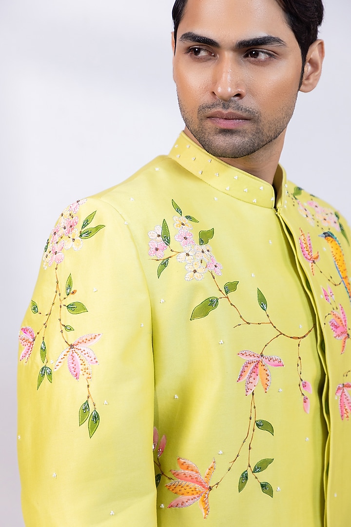 Parrot Green Chanderi Silk Handpainted Wedding Bandhgala Set by Smriti By Anju Agarwal Men at Pernia's Pop Up Shop