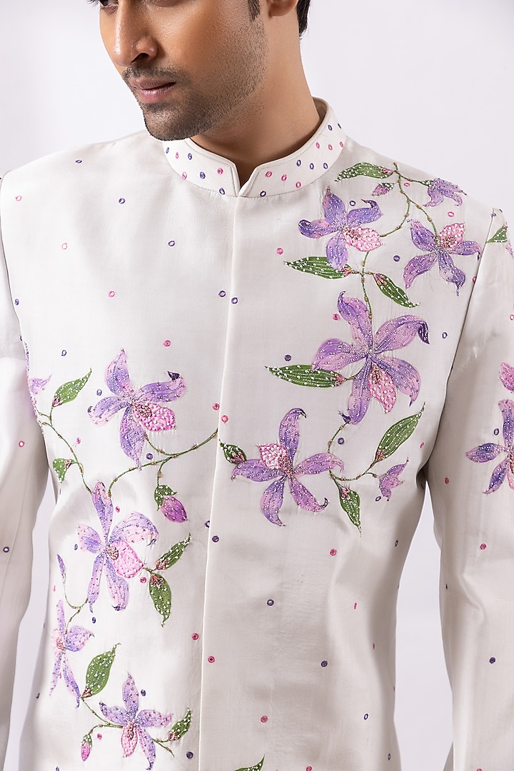 Greyish-White Silk Handpainted Wedding Bandhgala Set by Smriti By Anju Agarwal Men at Pernia's Pop Up Shop