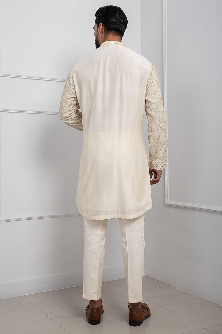 Ivory Chanderi Mulmul Gold Embroidered Kurta Set by Smriti by Anju Agarwal Men at Pernia's Pop Up Shop